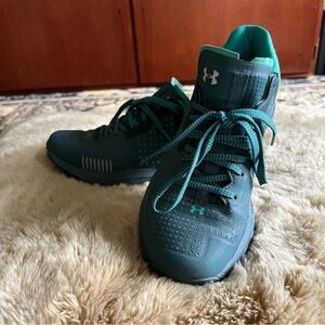 LAST CALL UNDER ARMOUR Charged Trail Running Waterproof Hiking Shoes W sz 7.5